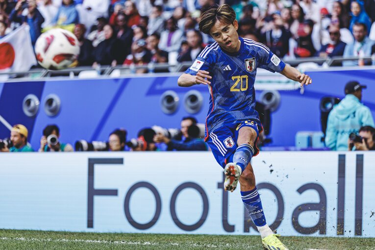 久保建英のコーナーキック（3枚目／全3枚）©Kiichi Matsumoto