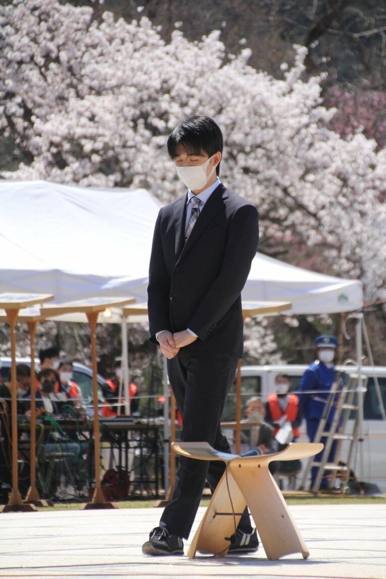 藤井聡太竜王「大変参考になったで“ござる”」初出演した《人間将棋》を現地取材… 観る将マンガ家が超楽しんで描いてみた(20)