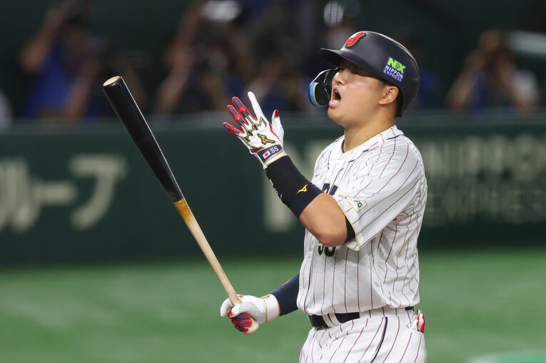 韓国戦では再三のチャンスをものにすることができなかった村上　©︎AFLO