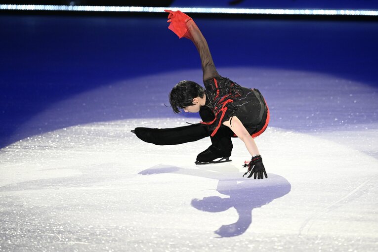 『CHANGE』　©Asami Enomoto