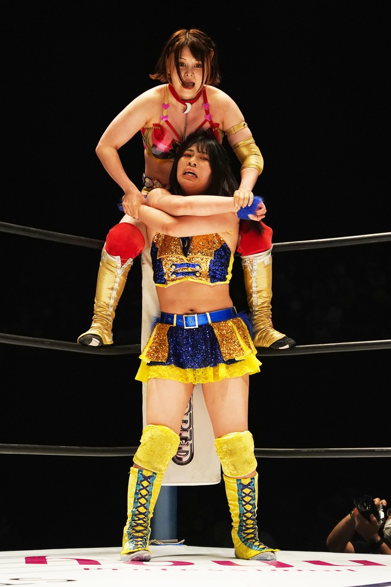 北大法学部卒→外資系企業から異例の転身…スターダムで奮闘する月山和香（30歳）はなぜプロレスラーになったのか？《特別グラビア》(52)