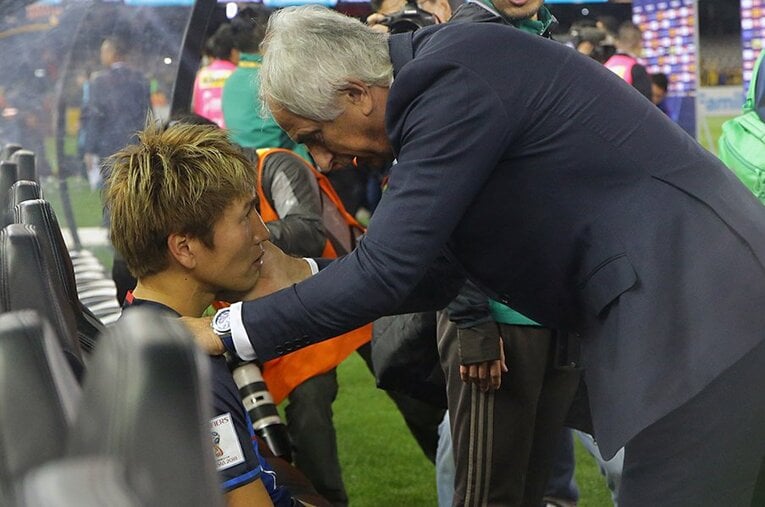 2016年のハリルホジッチ監督と原口　©JFA/AFLO