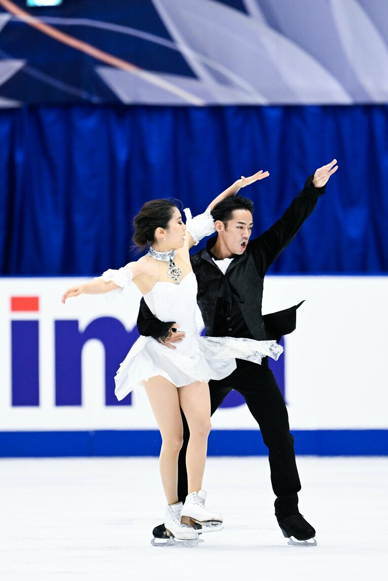 「すごい見つめられている感があって…」高橋大輔＆村元哉中が奏でる新たな関係性「音楽が鳴った瞬間、大ちゃんの目力が変わるんです」(102)