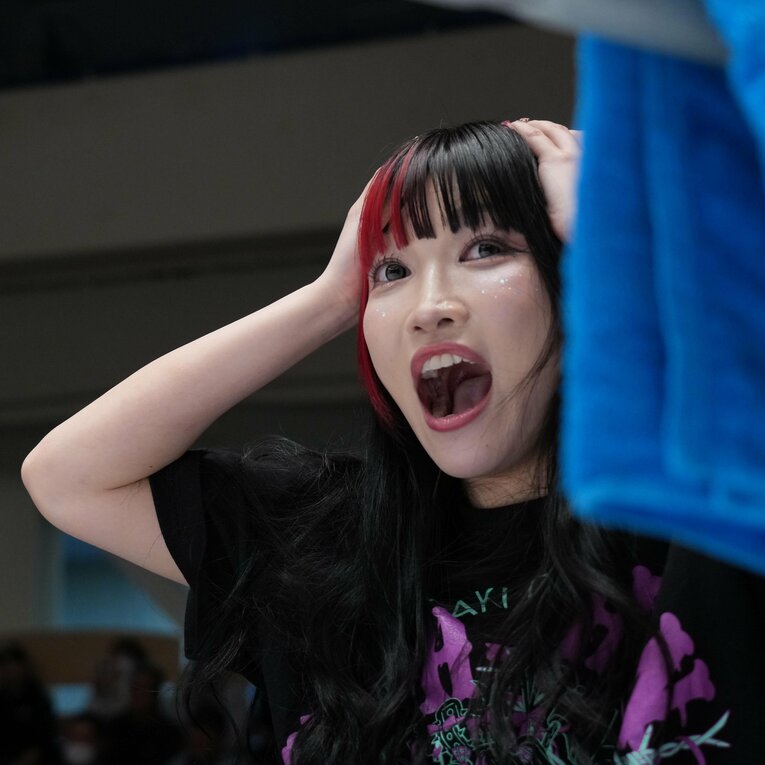 古沢稀杏の負けに頭を抱える伊藤麻希　©Essei Hara