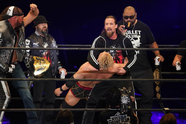 ジェイ・ホワイトはオカダ・カズチカをブレードランナーでKOした