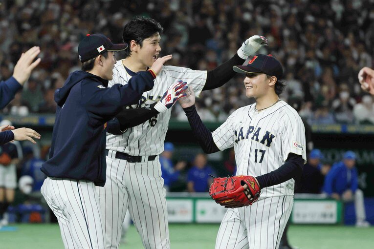 イタリア戦で好救援した伊藤に、大谷も感謝　©JIJI PRESS