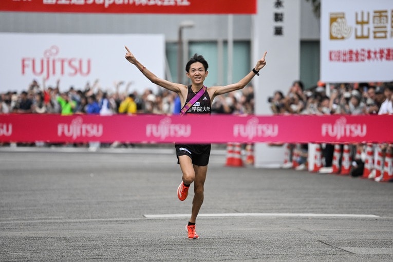 【連続写真】ゴールする平林　©Nanae Suzuki