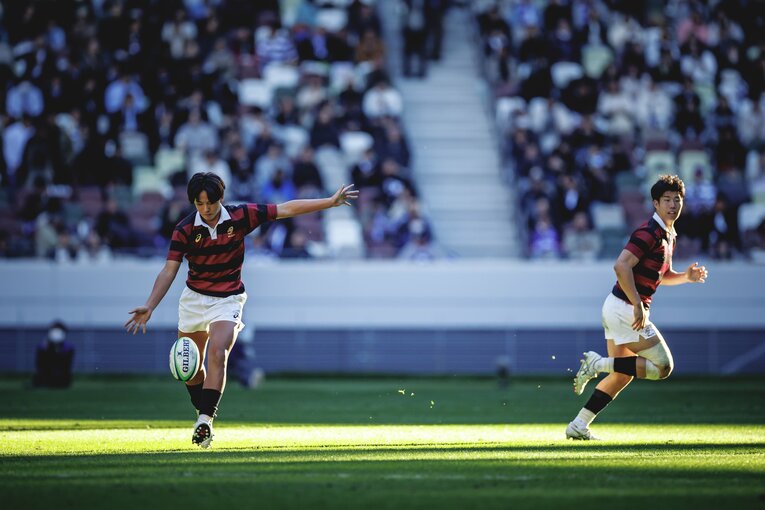 SO服部亮太（早大1年）、FB矢崎由高（早大2年）©︎Kiichi Matsumoto