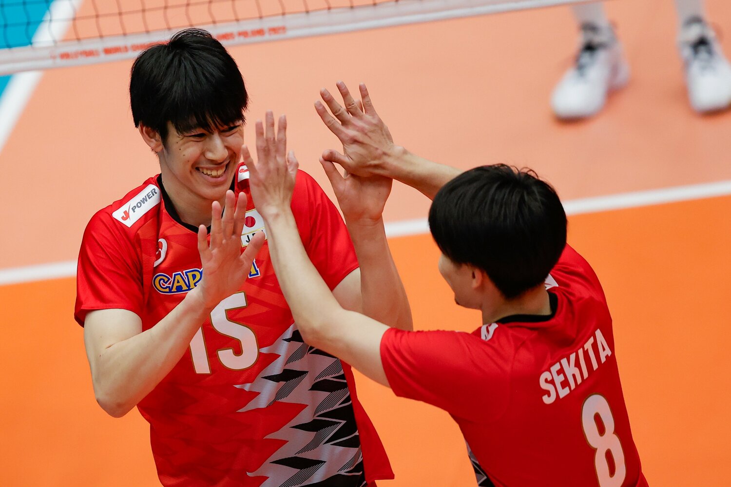 VNL開幕前に行われたオランダとの練習試合。セッター関田とのコンビネーションにも変化が見受けられる　©︎Getty Images