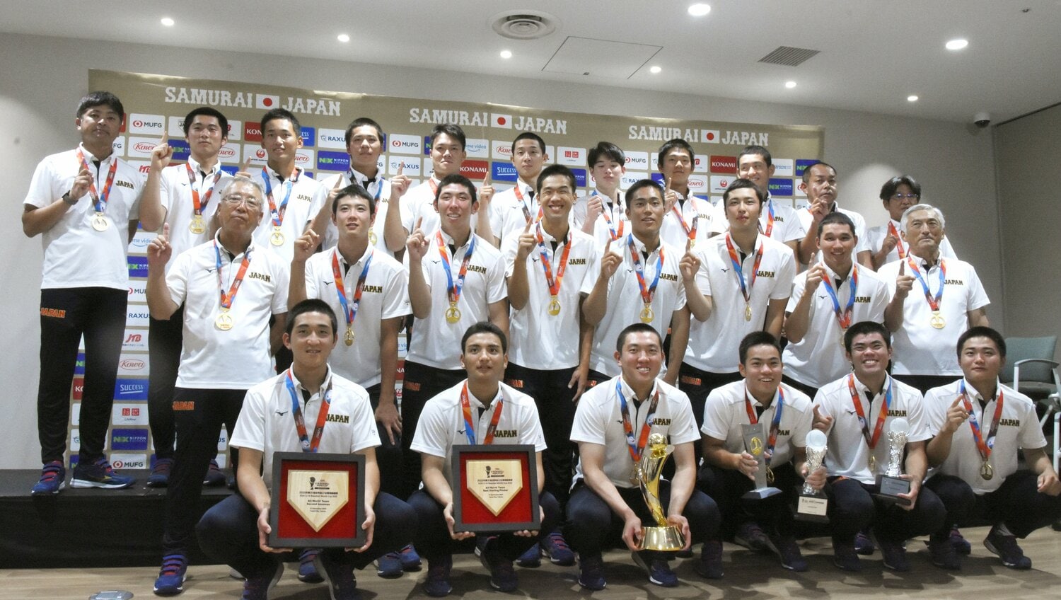 U-18ワールドカップで優勝し、帰国した高校日本代表　©JIJI PRESS