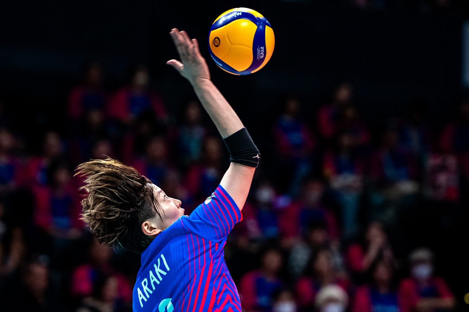 ミドルブロッカーの荒木彩花の速攻とブロックはチームの重要な得点源 ©Takuya Sugiyama