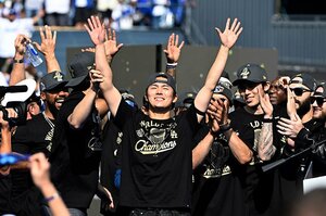 山本由伸の“ドジャース内評価”ウラ側…大谷翔平「世界一の投手だとみんな思ってる」ロバーツ監督「彼のお陰でいい監督になれた」真のエースになるまで