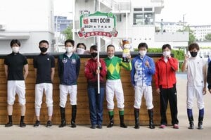 自己最速“年間100勝”到達のルメールが上半期をプレイバック！ グランアレグリアは「あんな手応えでも伸びるんだ!?」