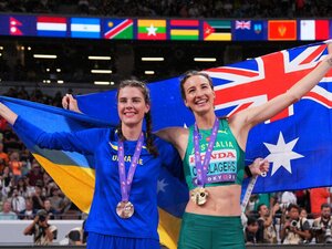 「スタジアムが閉鎖されても構わない」“眠れる森の美女vs.ノートをめくるシスター”…世界陸上“豪雨の走高跳決勝”「テレビに映らなかった」激戦の全内幕