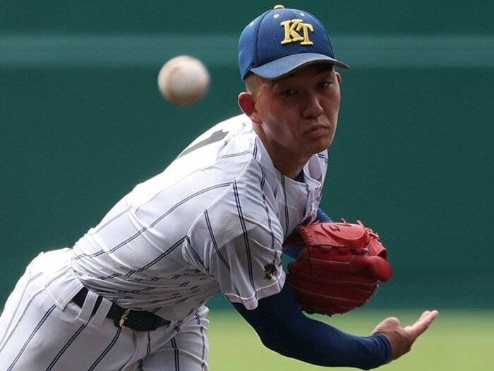 甲子園でスカウト断言「ドラ1競合です」横浜・阿部葉太でも各校2年生エースでもなく…最速158キロ石垣元気“わずか28球”が超プラス材料なワケ＜Number Web＞ photograph by JIJI PRESS