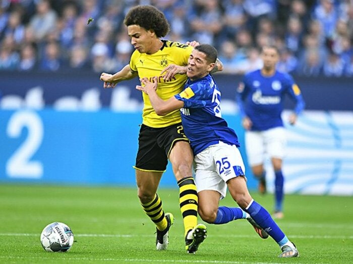 ドルトムントvs.シャルケは特別だ。94年間で増し続ける熱と激闘の系譜。＜Number Web＞ photograph by Uniphoto Press