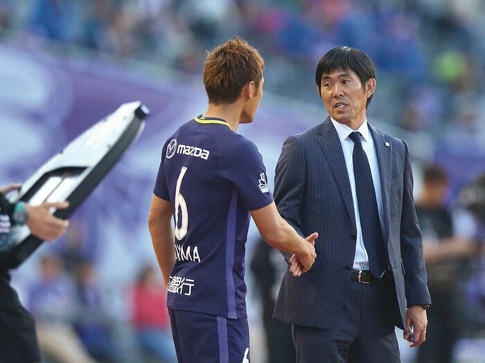 「私は名将じゃない。“迷将”ですかね」日本代表・森保一監督が明かすJリーグ・広島時代の回想「選手たちのことをメッチャ見ていたと思います」＜Number Web＞ photograph by J.LEAGUE