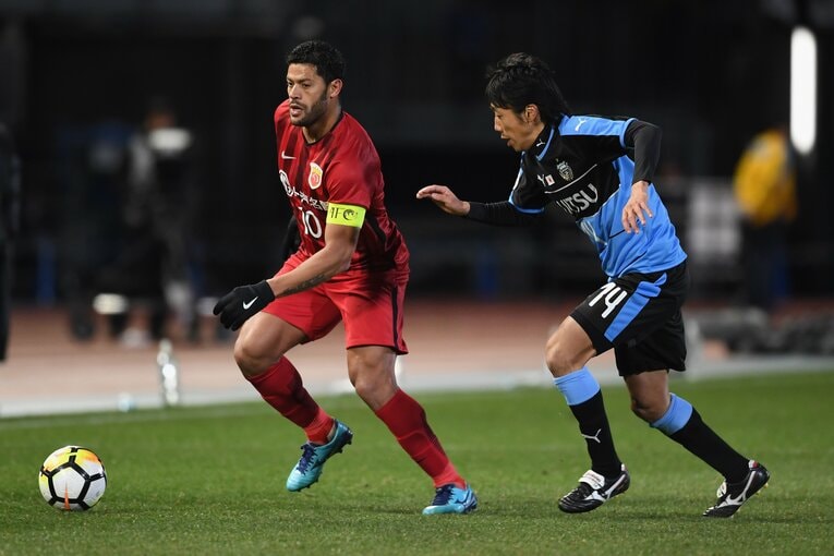 2018年2月のACL、フッキと中村憲剛のマッチアップ　©Etsuo Hara/Getty Images