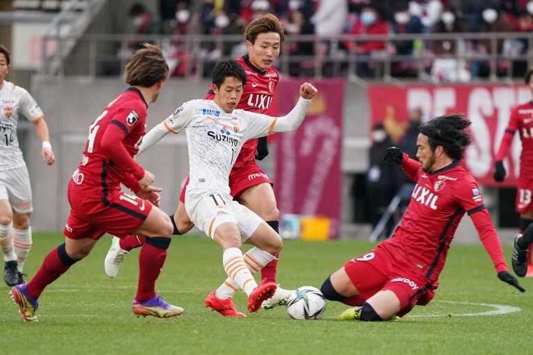 開幕戦は1-3で清水エスパルスに敗れた　©KASHIMA ANTLERS