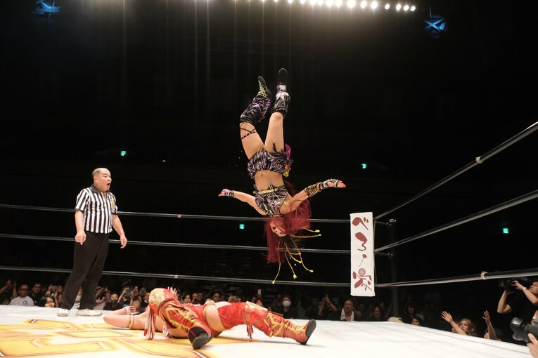 「日本スタイルも出し切った」イヨ・スカイが“WWEでは使えない大技”を…林下詩美が女子プロレス新団体で叶えた夢「今日は紫雷イオが見れた」(76)