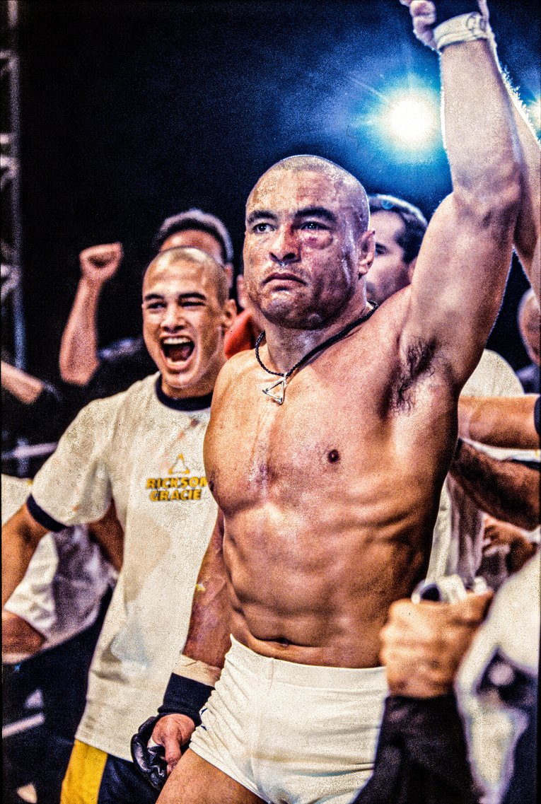 号泣する桜庭和志、高田延彦のハッピーエンド、伝説のミルコvs.ノゲイラ… カメラマンが目撃したMMA東京ドーム大会の衝撃の瞬間(43)