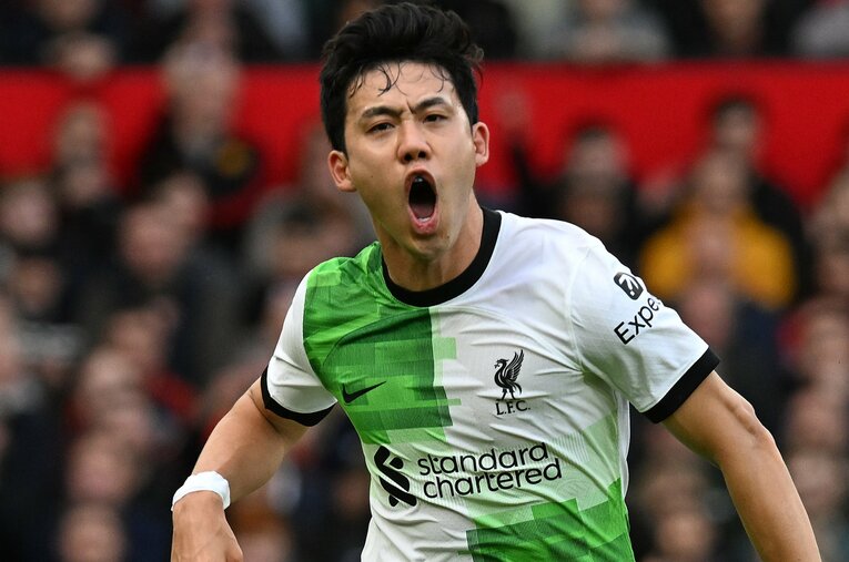 アジアカップ後のプレミアリーグ8試合中6試合で先発出場する遠藤航（31歳）。名門クラブのレギュラーに定着した ／ photograph by Getty Images