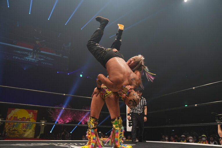 「お前、あの騒動があったのによく来たな」“今のプロレス批判”で炎上した前田日明に、ウナギ・サヤカがモノ申した真意「ぶん殴られようが…」(90)