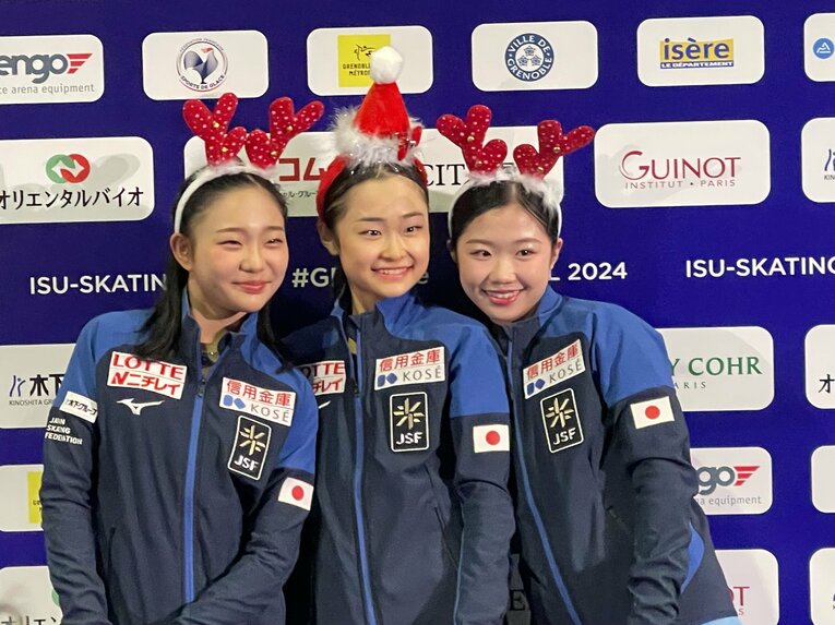 ジュニア女子は日本勢が表彰台を独占。左から和田薫子、島田麻央、中井亜美　©Akiko Tamura