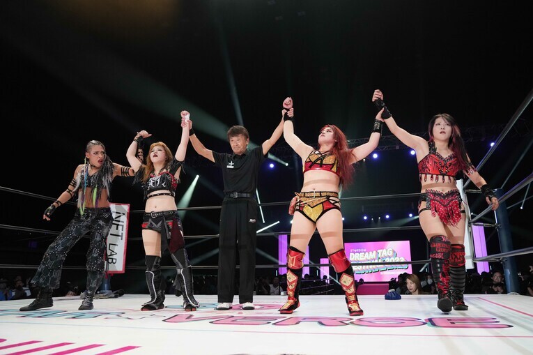 鈴季すずがジュリアと組んで舞華、ジュリア組と戦ったドリームタッグは引き分け