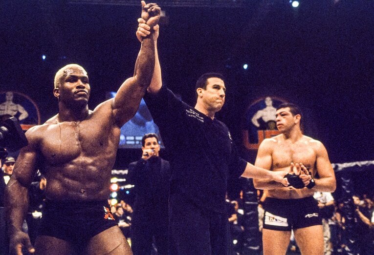 判定3-0で勝利したランデルマン　©Susumu Nagao