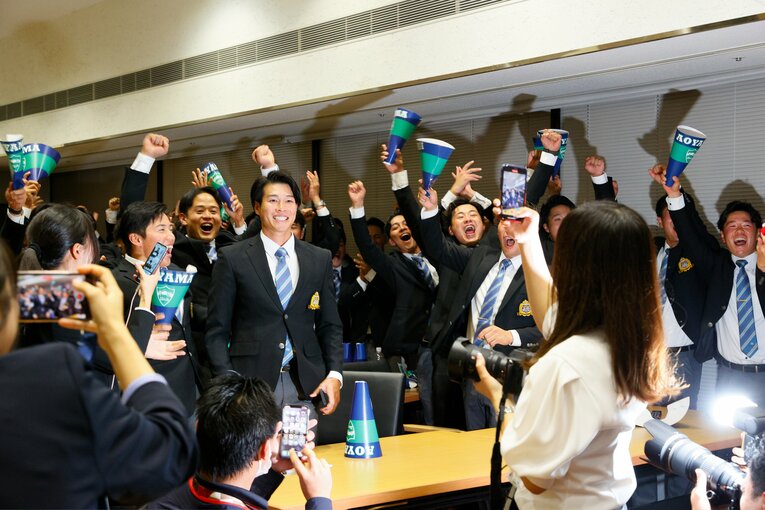 この日一番の盛り上がりを見せた野球部員たち　©Shigeki Yamamoto