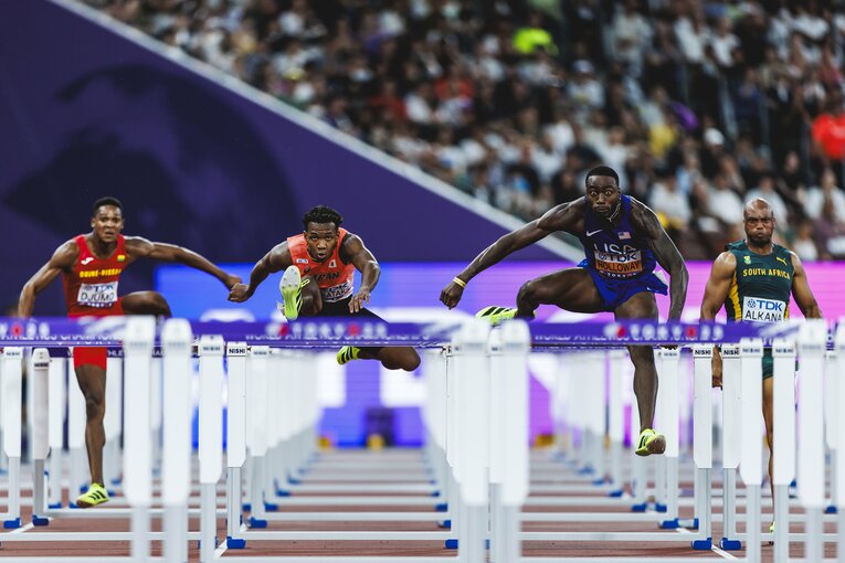 【東京世界陸上】110mハードル予選を走る村竹ラシッド（JAL）　©Kiichi Matsumoto