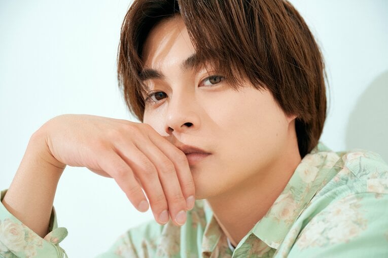 三笘の兄・俳優の結木滉星さん　©BUNGEISHUJU