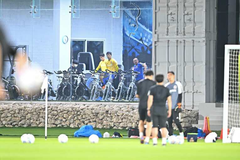 29日、別メニューをこなす遠藤　©Takuya Kaneko／JMPA