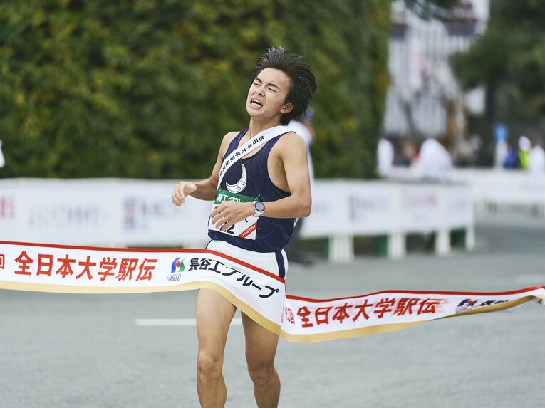 昨年の全日本大学駅伝、関東以外の大学で最高順位だったのは16位の関西学院大学だったが、15位の日体大と3分以上の大差があった　©Yuki Suenaga