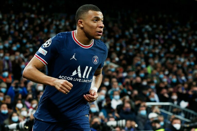 PSGメッシらをサポーターが威圧…CLベスト16でレアル大逆転勝利の背景＜翌日、カンプノウではなぜかバルサの守護神にブーイング＞(23)