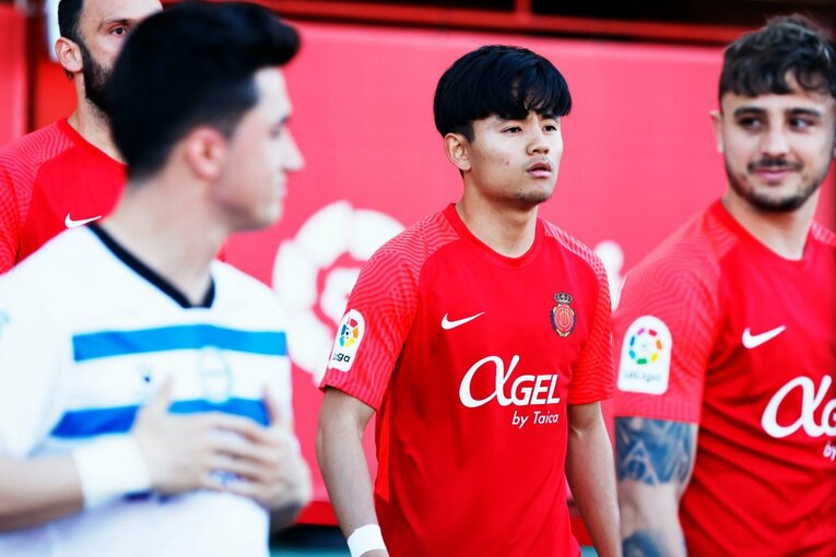 “久保建英が倒されても笛が鳴らない”スペインでの苦悩… 活路はやっぱり“韓国の至宝”との関係性？〈撮影者の視点〉(6)