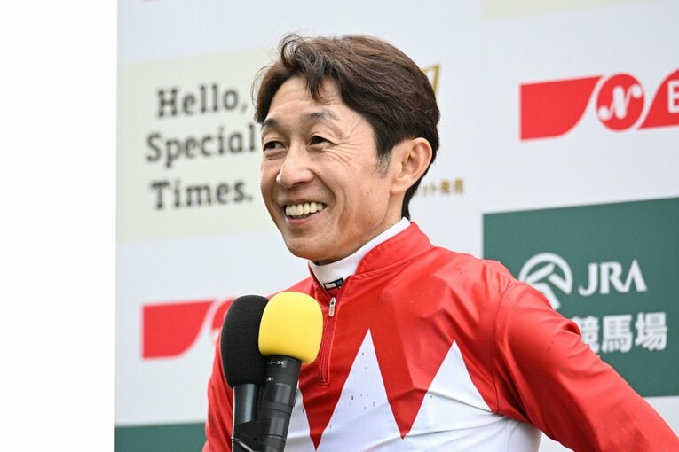 菊花賞の勝利ジョッキーインタビュー　©Keiji Ishikawa