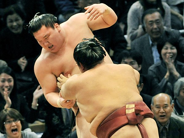 白鵬 最大の敗因は 張り差し にあり 稀勢の里との一戦を詳細分析 相撲 Number Web ナンバー