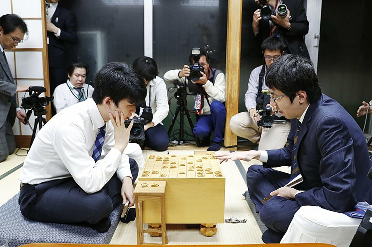 羽生さん 藤井さん以外もぜひ注目を 中村太地七段が語る王将戦リーグ 超一流棋士の魅力 将棋 Number Web ナンバー