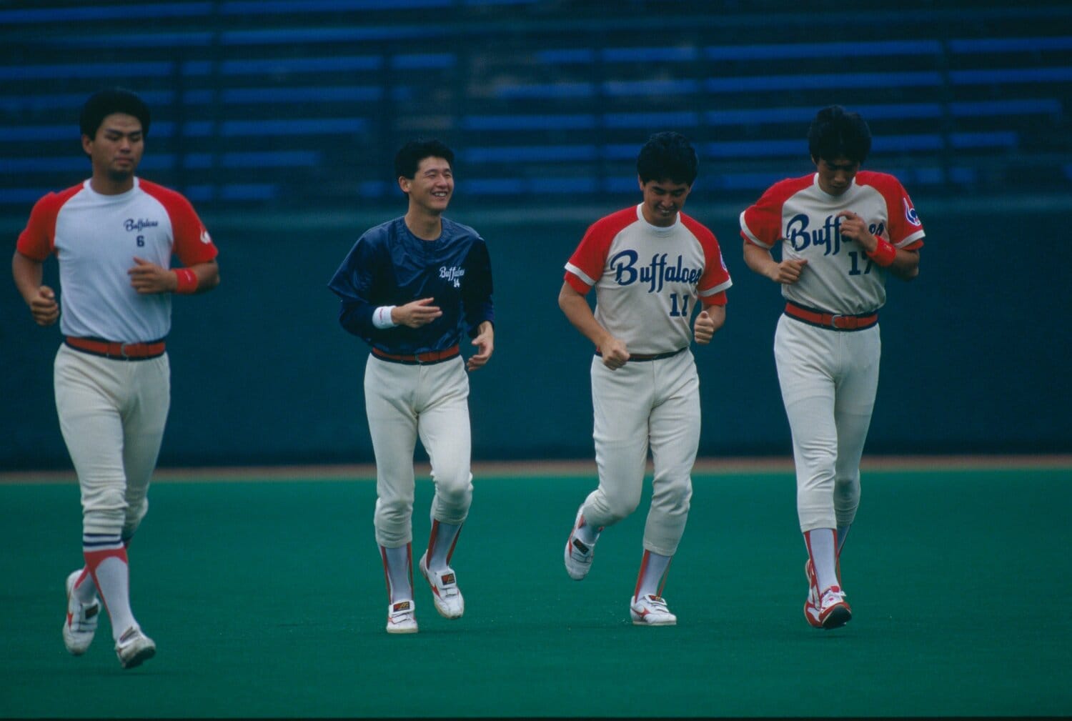 近鉄で一時代を築いた、左から金村、阿波野、吉井、佐々木修。この全員が94年限りで移籍、引退などで近鉄を去った　©Makoto Kemmisaki