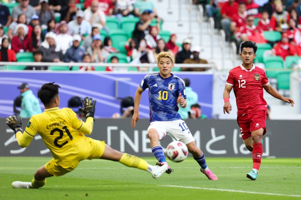 堂安の決定機は彩艶からのキックからスタートした　©Getty Images