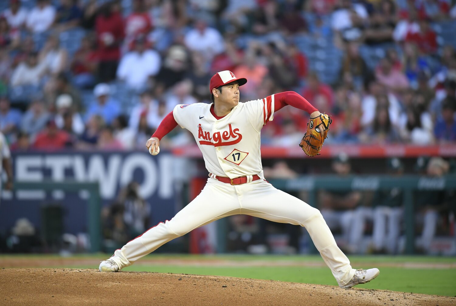 2022年8月3日のアスレチックス戦で力投する大谷翔平　©Getty Images