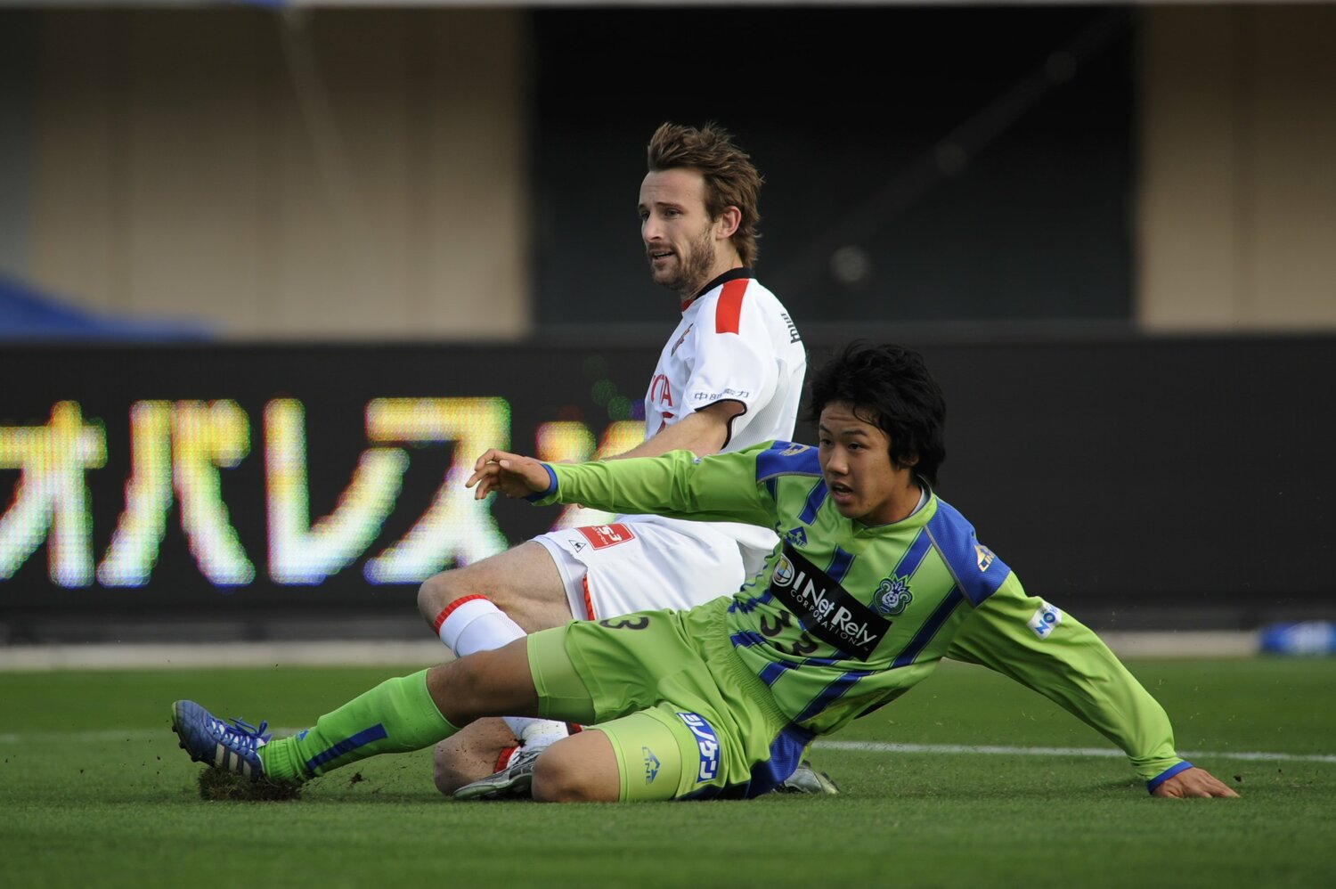 2010年、2種登録時のベルマーレ遠藤航。翌年からプロ契約した　©Takuya Sugiyama