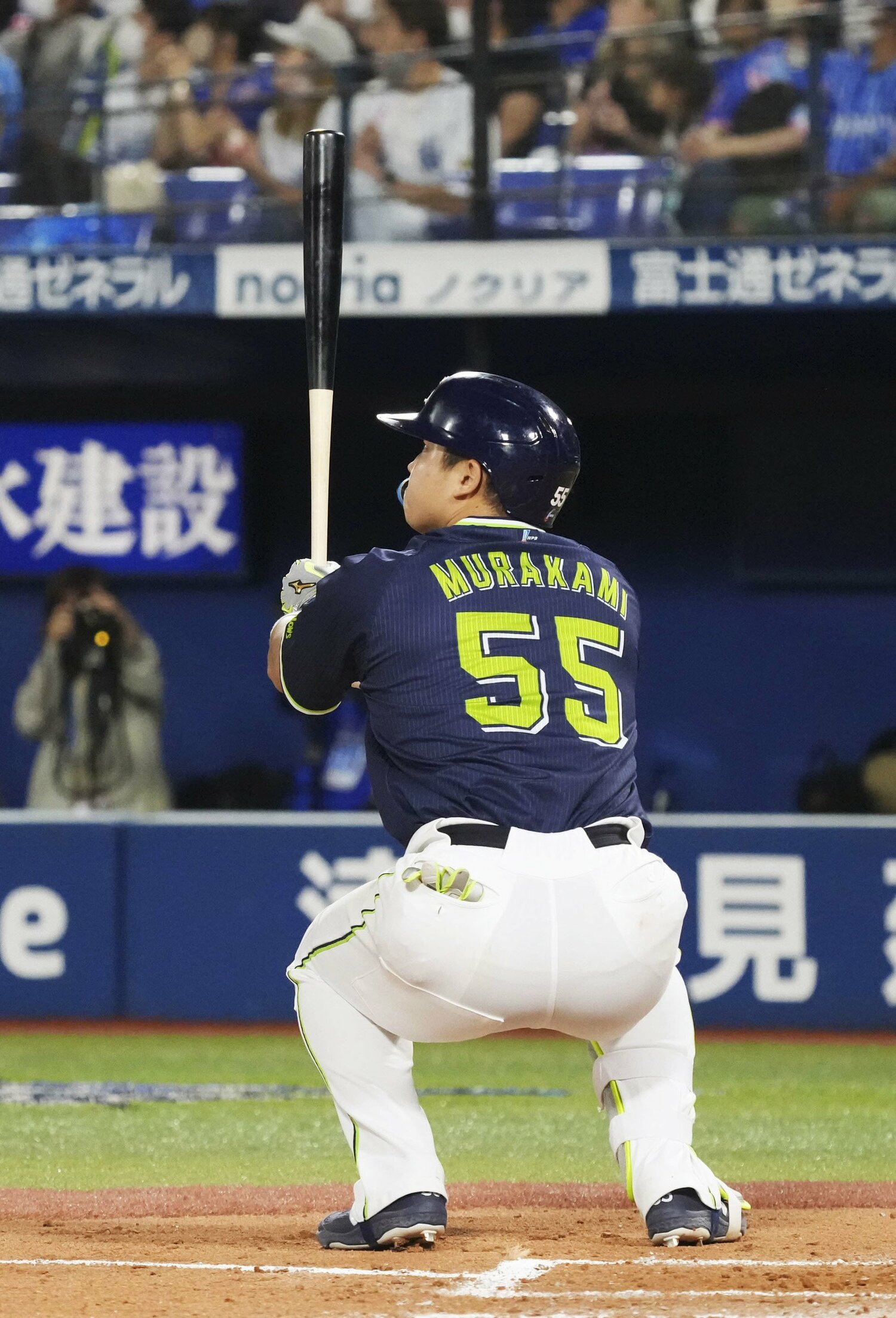 49号本塁打での“確信しゃがみ” ©Kyodo News