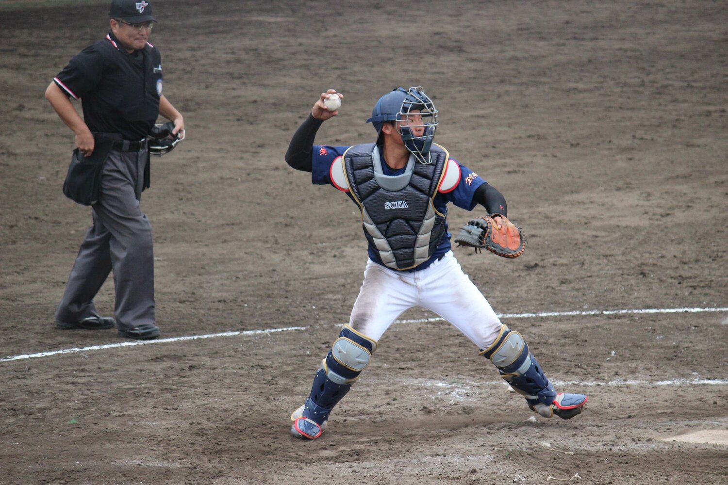 強肩強打で1年春から正捕手を務めた萩原　©Yu Takagi