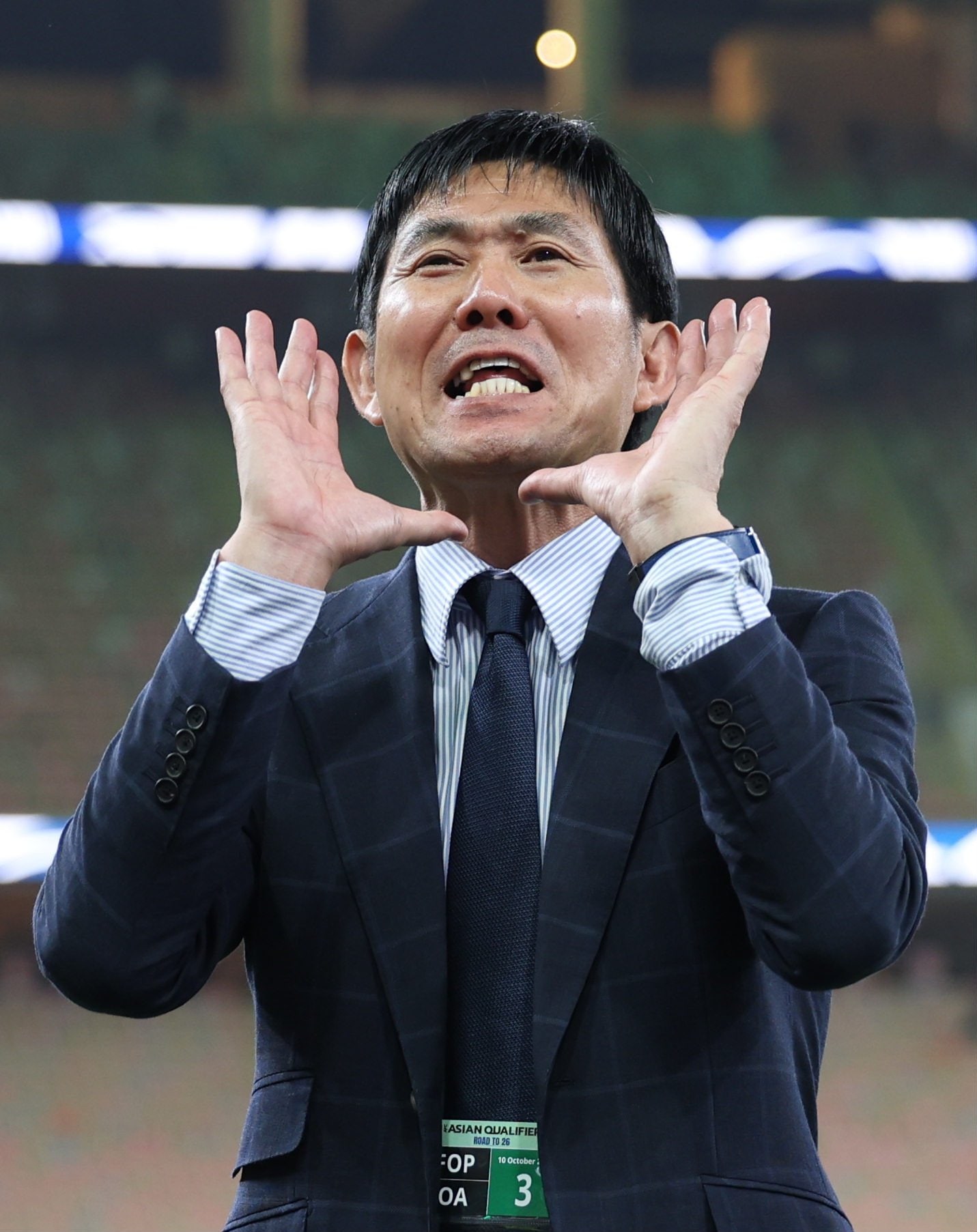 サウジ戦勝利後、サポーターに感謝を伝えた森保一監督 ©JIJI PRESS