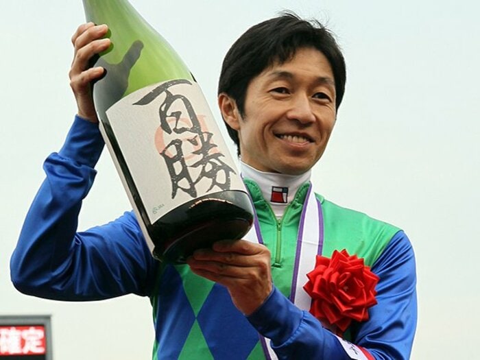 距離の壁を乗り越えて武豊が打ち立てた金字塔。~天才を象徴するGI通算100勝目~<Number Web> photograph by Yuji Takahashi