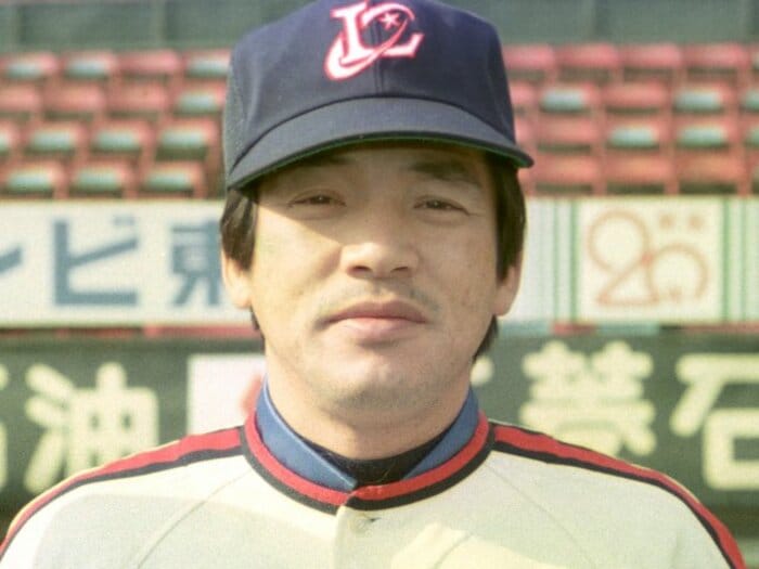 “史上最低の三冠王”と冷笑されたロッテ落合博満「1日80本のタバコをやめた」「信子さんとの結婚で変わった」天才の逆襲が始まった日＜Number Web＞ photograph by KYODO