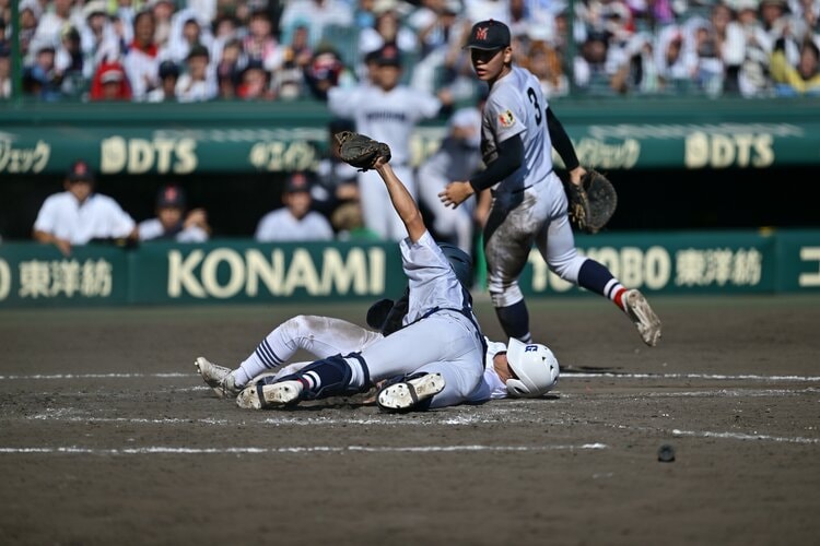 甲子園「今大会最高の名勝負」で横浜が見せた“日本野球の真髄”とは何か